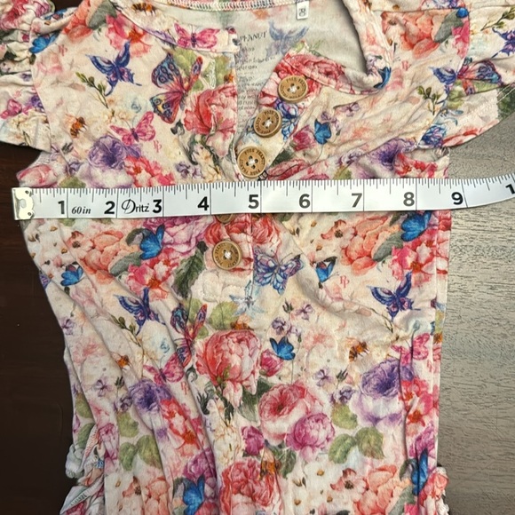 Posh Peanut floral super soft onesie see measurements - Picture 5 of 6